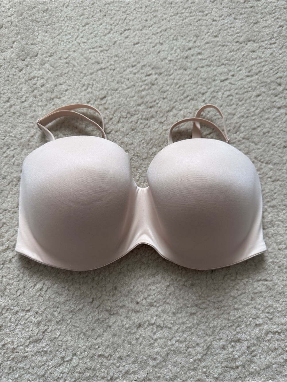 NWT Victoria's Secret Strapless Convertible Bra in Light Blush - 34DDD